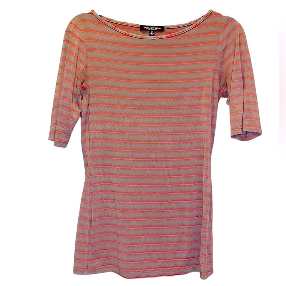 Green envelope Women’s tee M